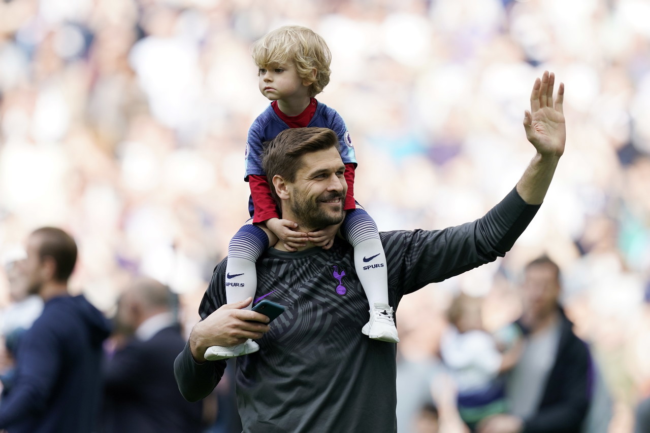 利物浦力克多特蒙德，姆巴佩乌龙送礼德甲的简单介绍