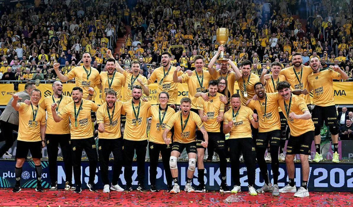 开云官网-包含波兰完胜智利，阿尔瓦雷斯关键制胜的词条