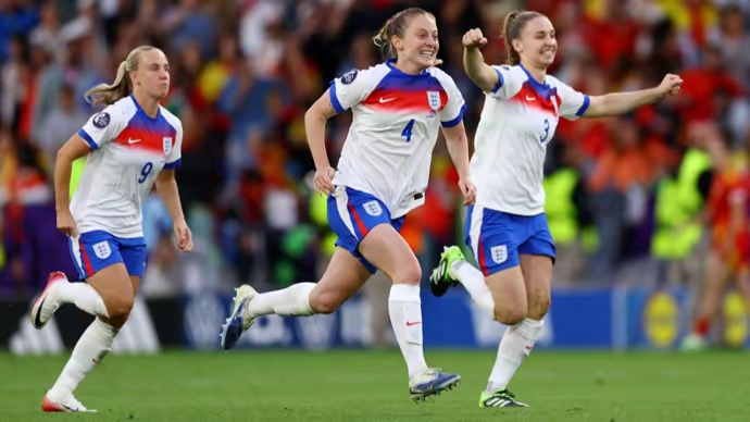 瑞士女足选手在欧洲杯上实现突破